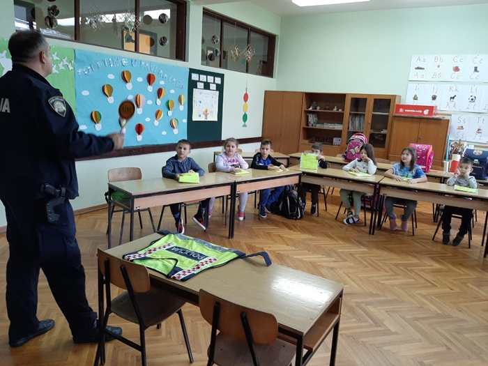 Slika /PU_BP/EdukacijepredavanjaVrp.1.raz.23.9.2019/Uč.1.razreda,predav.23.9.2019.2jpg.jpg